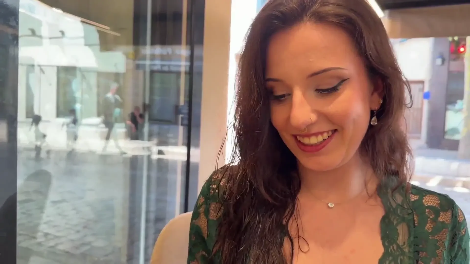 [JacquieEtMichelTV] 25, more mischievous and playful than ever...