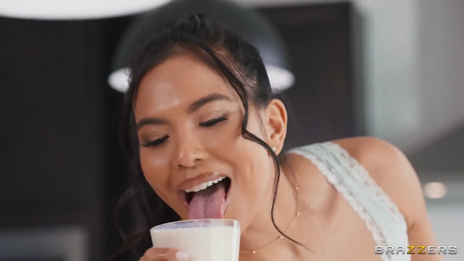 [BrazzersExxtra] Licking Up Every Drop