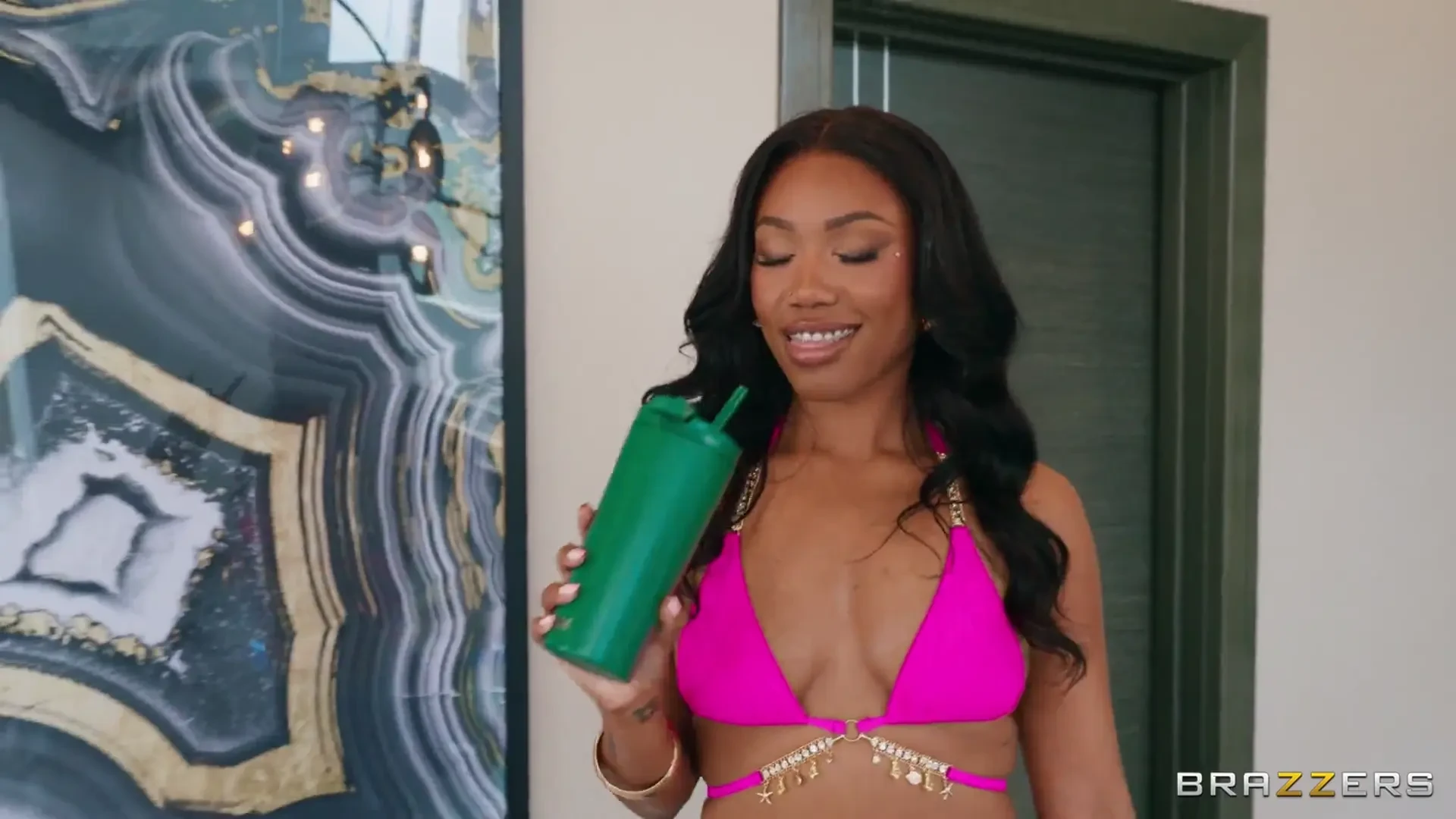 [BrazzersExxtra] Anal Oiliness Is Next To Godliness