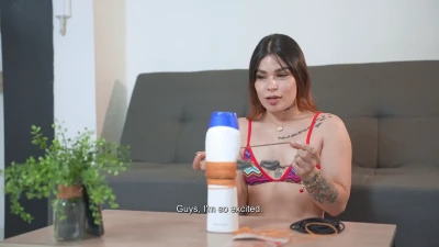 [OyeMami] “Make Me Famous, Hijo” I Helped Her Make Spicy Content (Carolina Agudelo Debut)