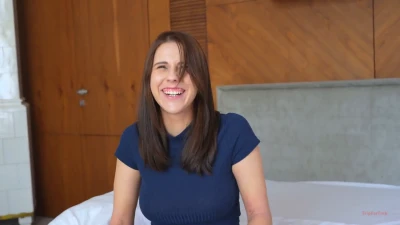 [TripForFuck] She’s definitely the type of woman I’d want to have sex with every day