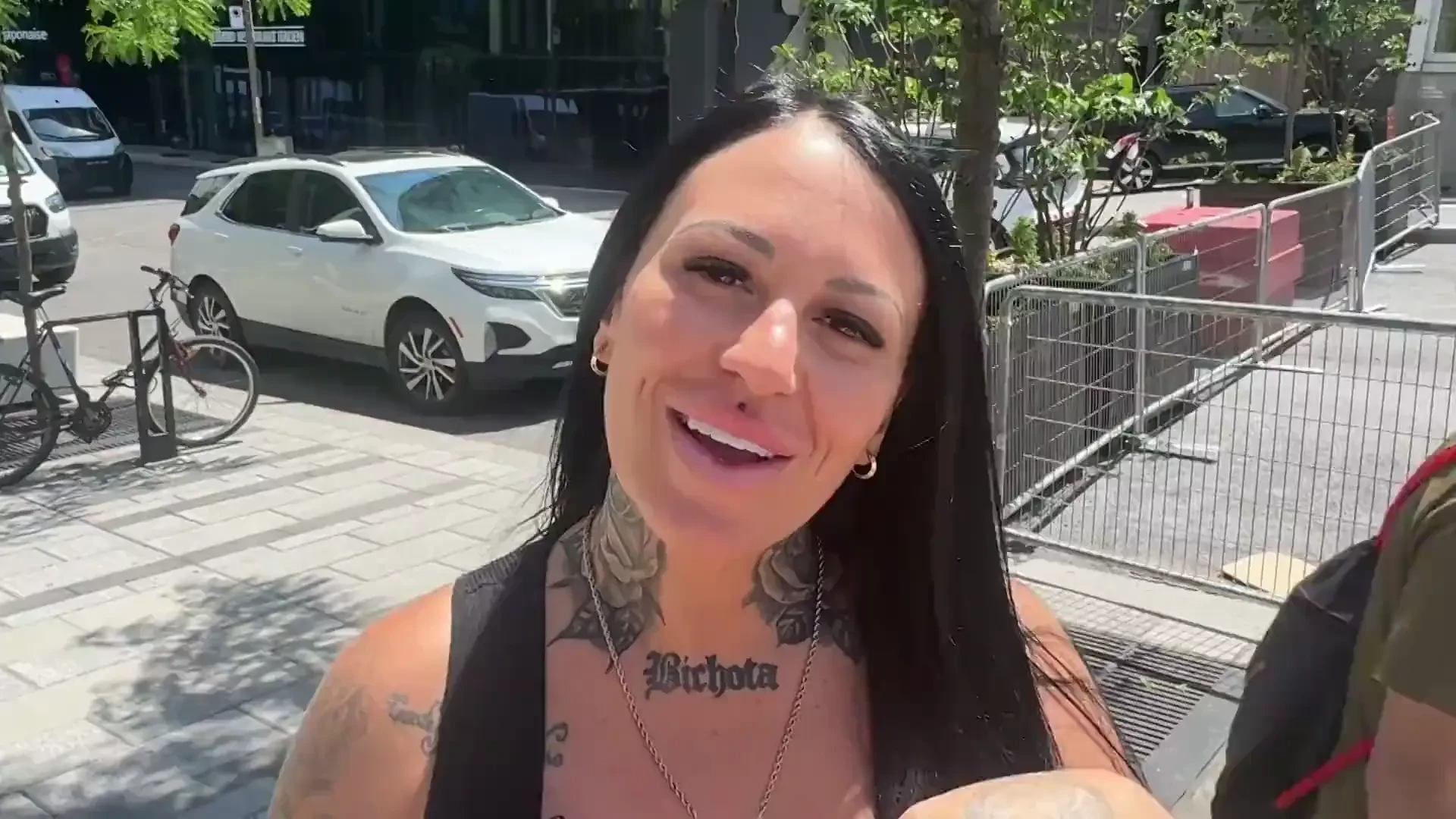 [JacquieEtMichelTV] 32 years old, a bubbly Canadian!