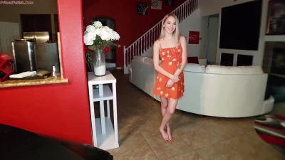 [PrimalFetish] Stepsister Wants To Know More Before She Goes Away To