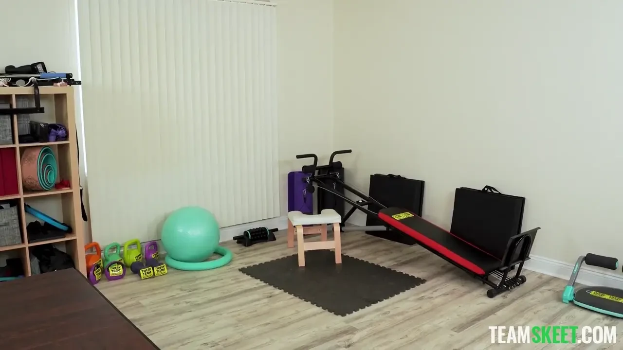 [Tomboyz] "Fucking Raw is the Best Cardio" - I Became His Personal Training Tool