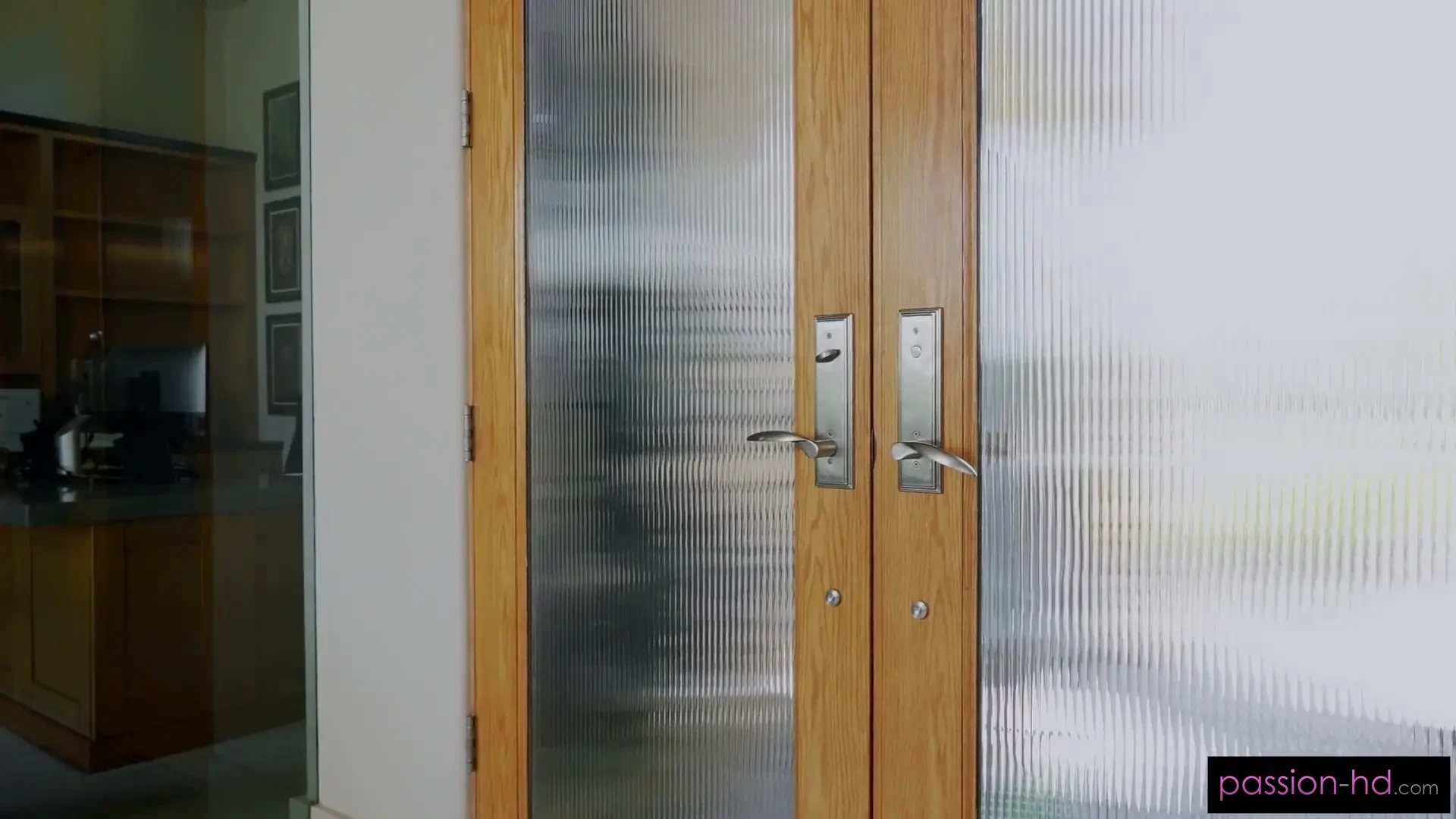 [Passion-HD] She Didn't Hear Him Come In...