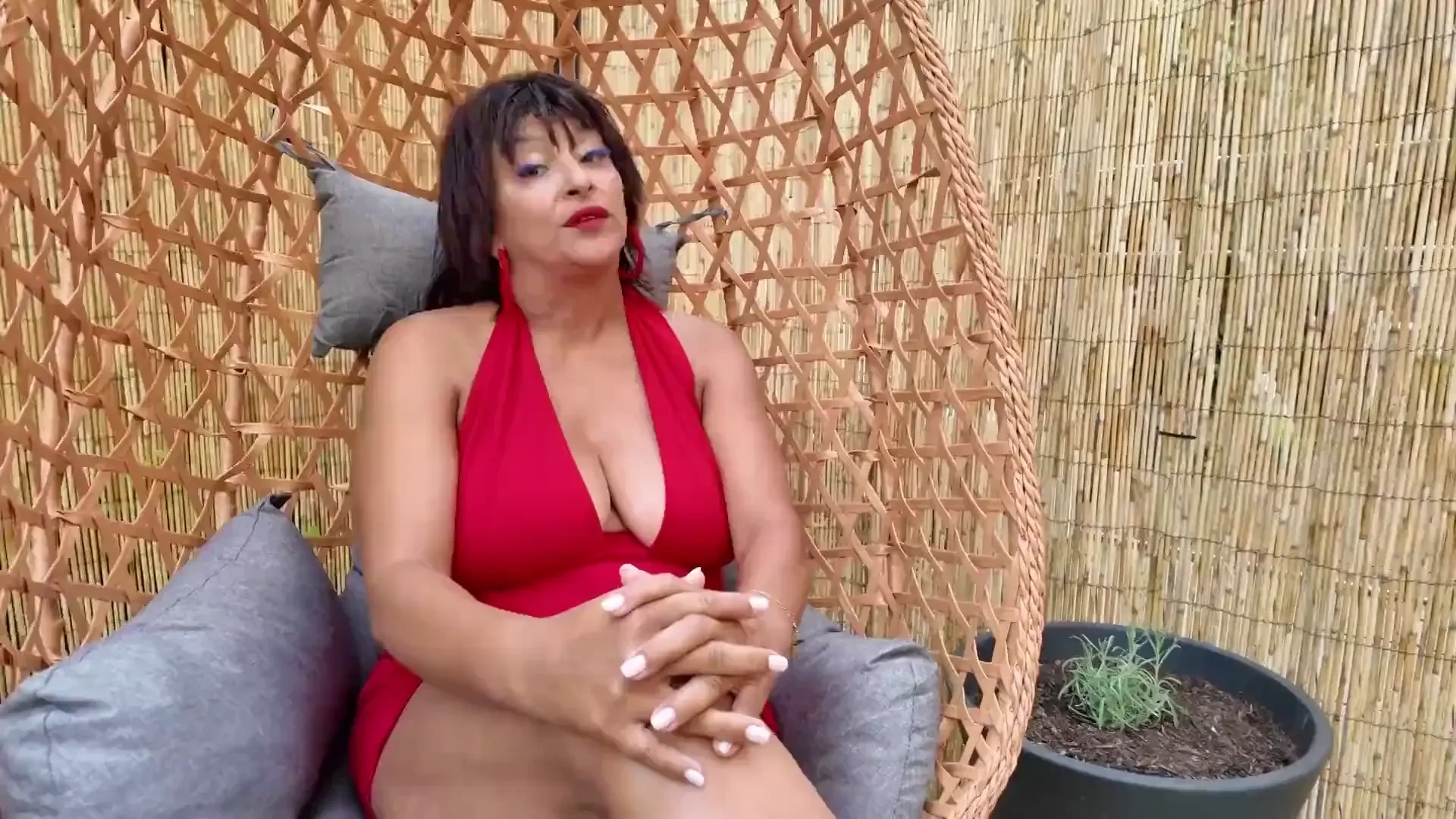 [JacquieEtMichelTV] 55 years old, from Marseille!