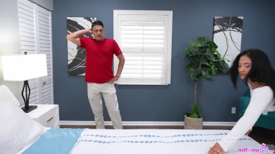 [MomLover] Stepmom And I Test Out The New Bed