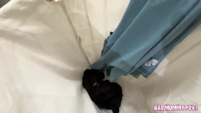[BadMommyPOV] Laundry Chore Turns Into Stepson’s Fantasy