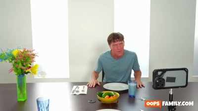 [OopsFamily] Spicy Show With Milky Tits