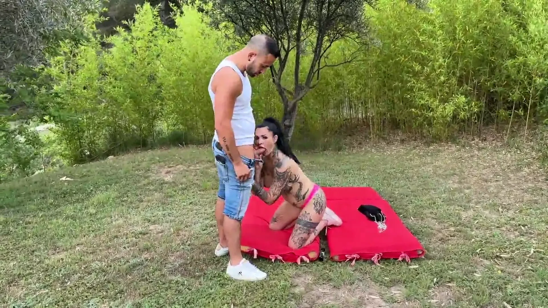 [JacquieEtMichelTV] 46, has no limits!