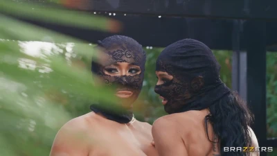 [BrazzersExxtra] Unmasking A Threesome