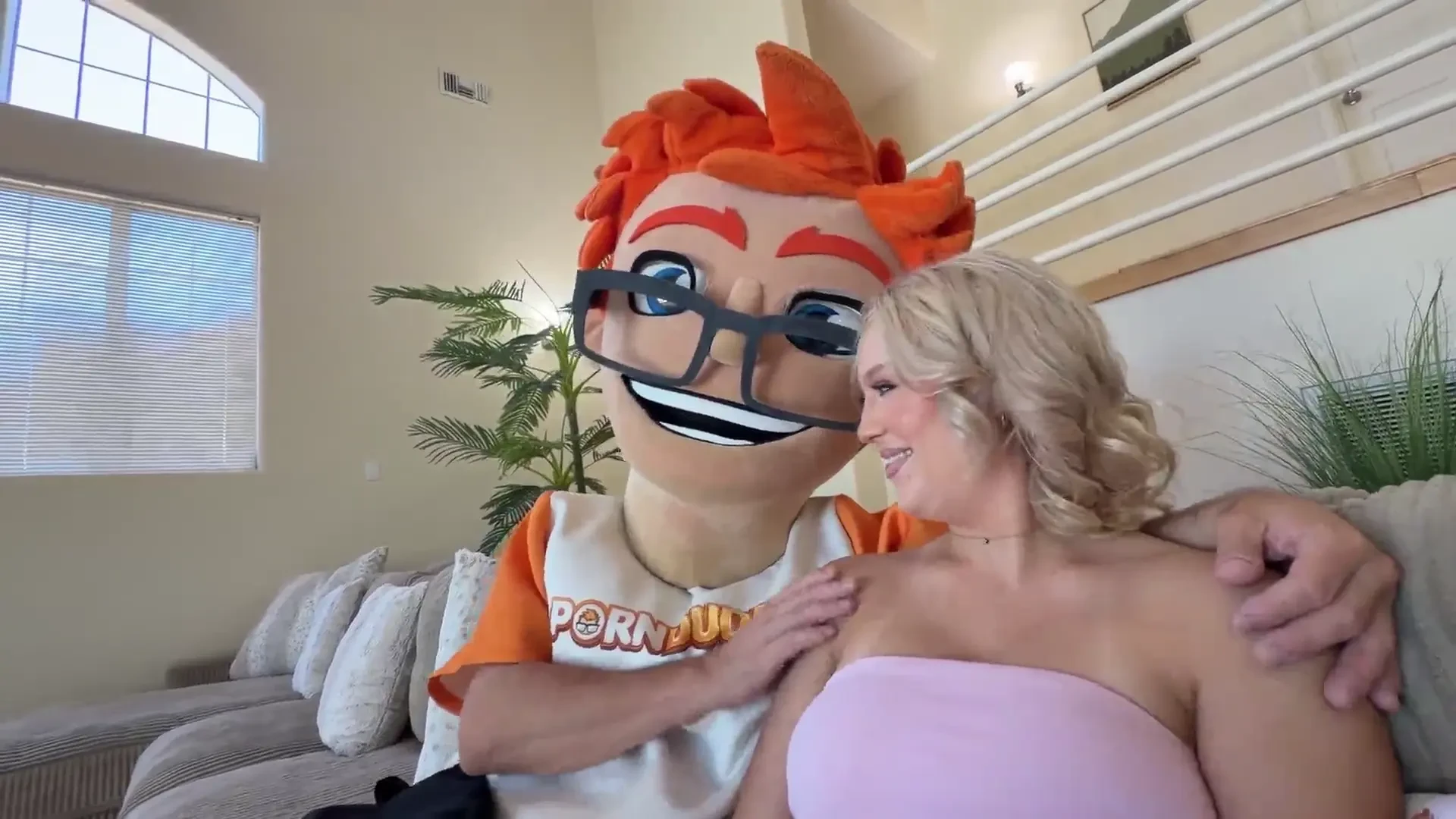 [PornDudeCasting] Shows Porn Dude Why She’s So Popular