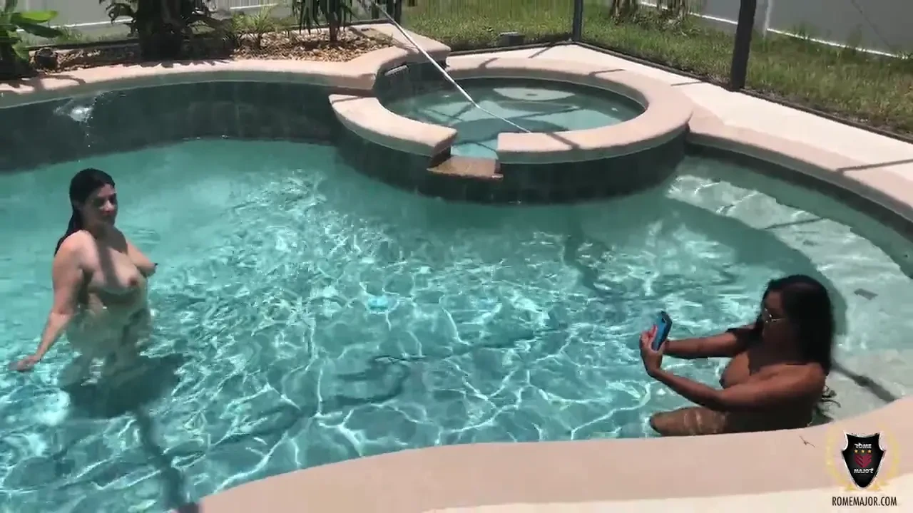 [RomeMajor] Summer Poolside BTS
