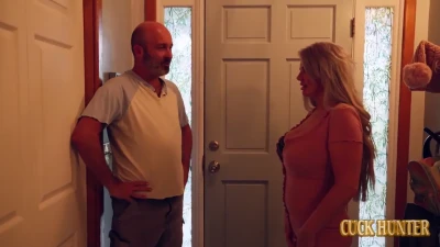 [CuckHunter] Enjoys BBC with Her New Lover in Front of Her Ex-Husband