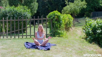 [Spizoo] Enjoys the Outdoors with a Hard Cock