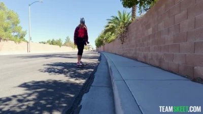 [Tomboyz] Skater Girl Needs to Learn Her Place