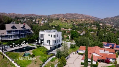 [SheSeducedMe] The Adventures of Mindi & Mia