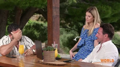 [PornWorld] Nympho Wife Rebecca Volpetti Cheekily Takes A DP Pounding While Outside