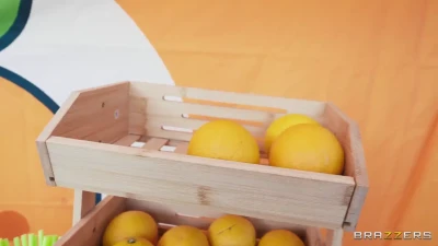 [BrazzersExxtra] The Big O Orange Stand