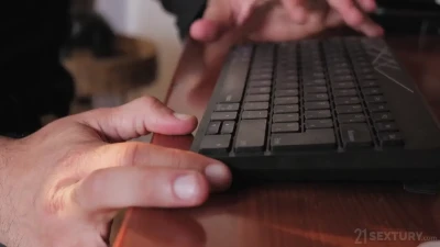 [AssholeFever] Her Cure For Writer’s Block