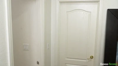 [CuckoldSessions] Gets Her Fix From Plumber Kris Kixxx