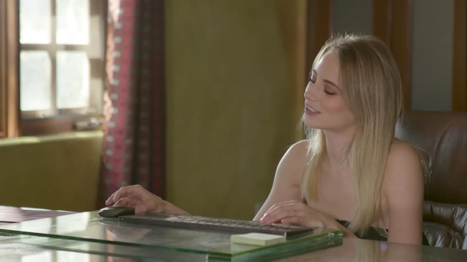 [LeWood] Naughty Little Slut Kyler Quinn Fucks Her Boss And Gets Cum Covered Tits