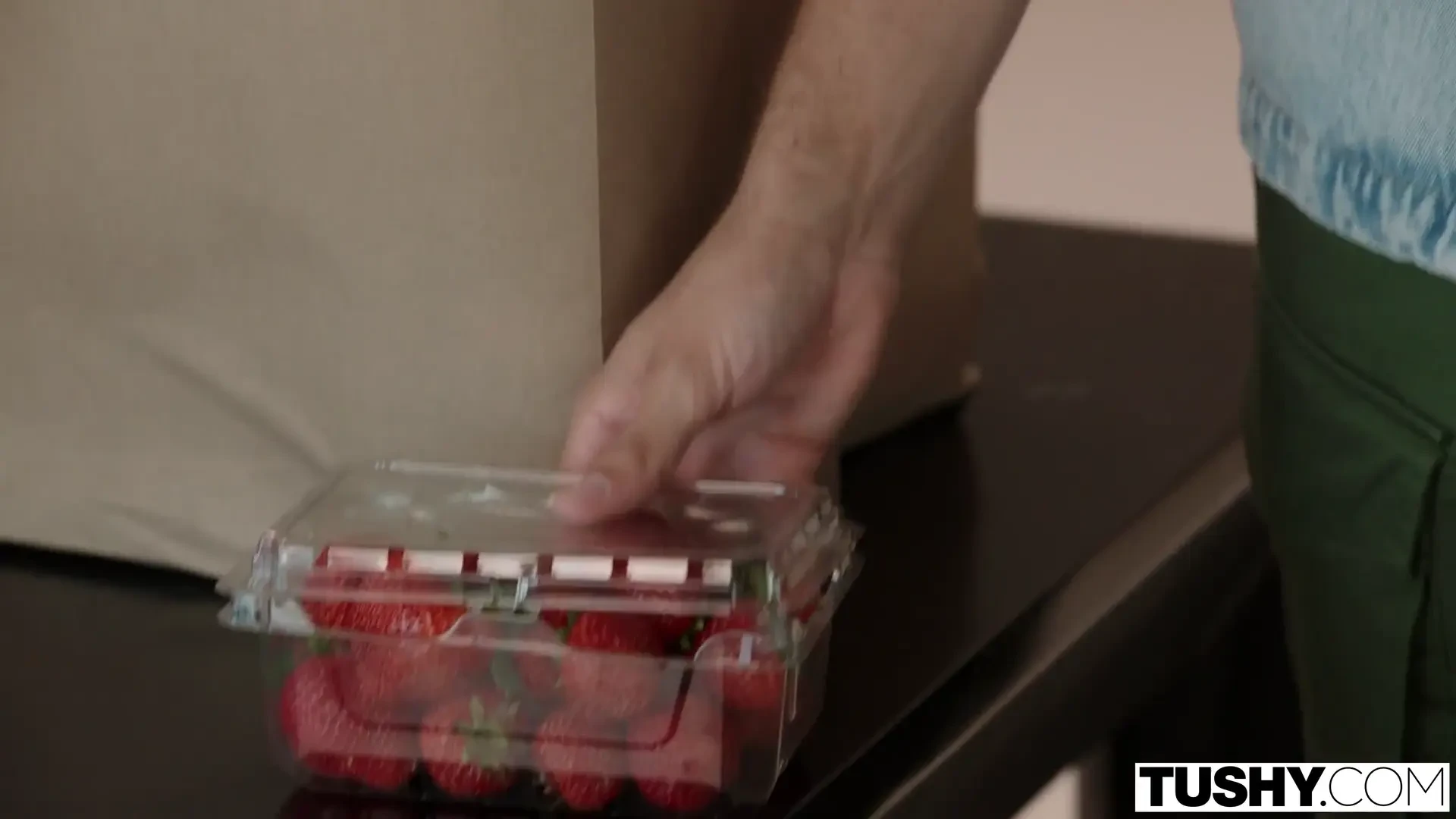 [Tushy] Naughty Redhead Gapes Her Round Ass Wide Open