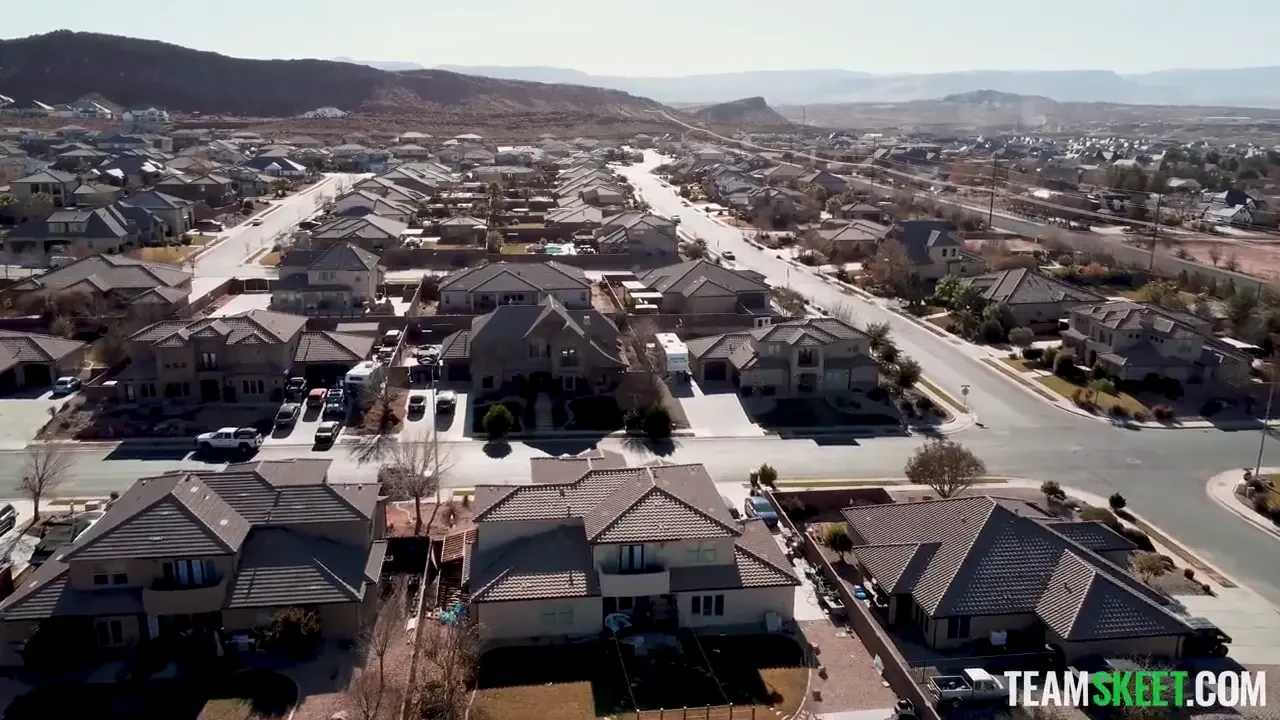 [Dyked] Sleepover Secrets: Her First Orgasm