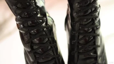 [HardX] Tiny Jesse Opens Her Ass Wide