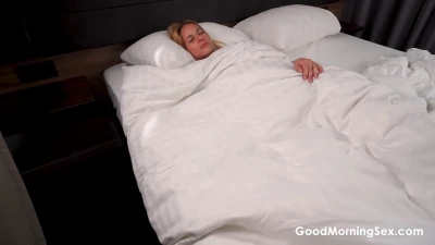 [GoodMorningSex] Waking up Amy Douxxx with fingers & cock