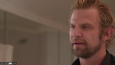 [HotWifeXXX] Gets A Gift That Keeps On Giving