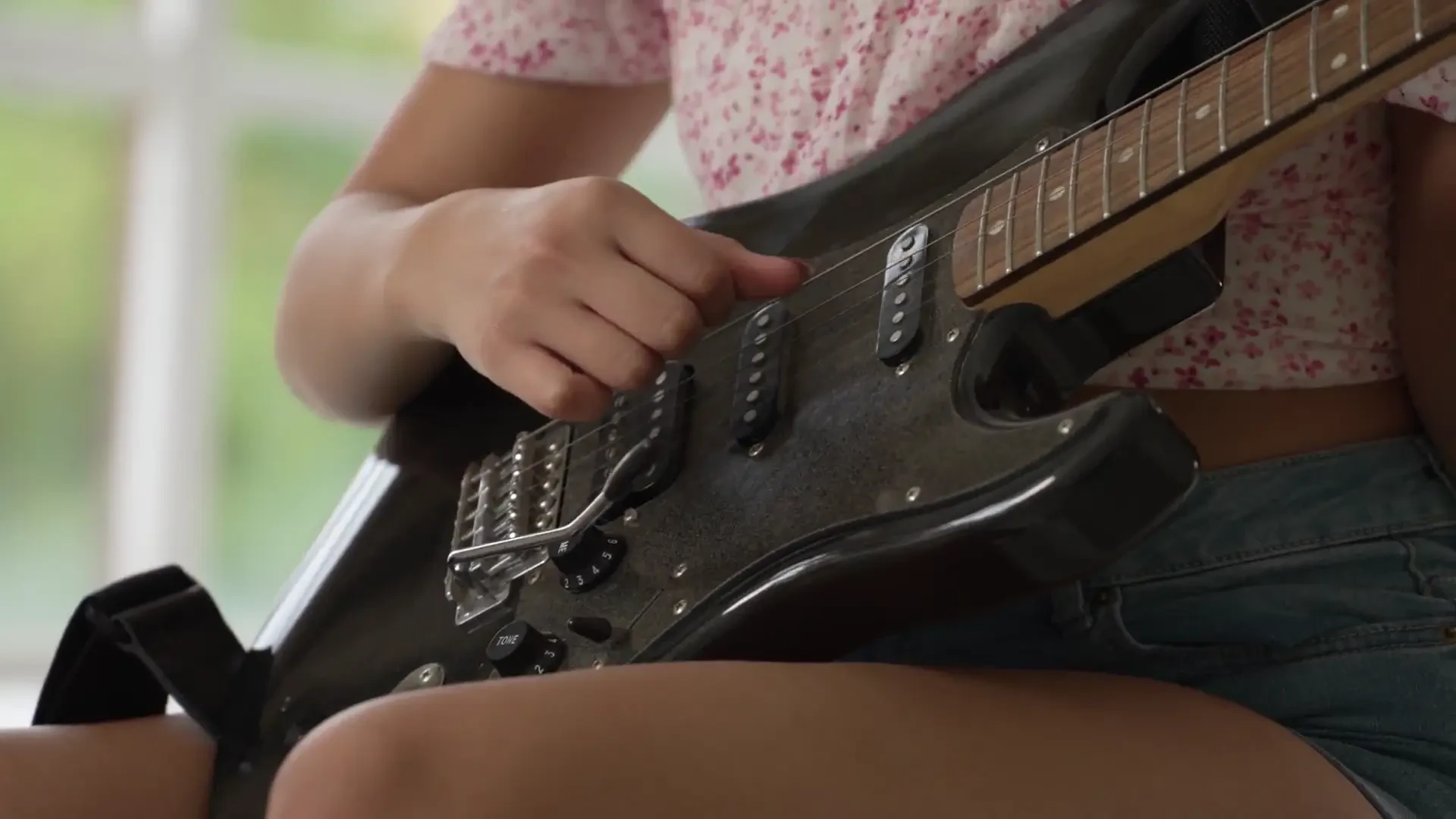 [LoveHerFilms] Warmth Of Music