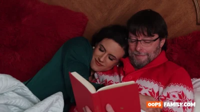 [OopsFamily] Special Christmas Orgy For Cuckold