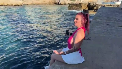 [JacquieEtMichelTV] Definitely not cold at all!