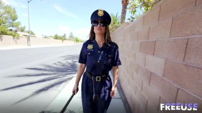 [FreeuseMILF] Prove That Your Girlfriend is a Good Girl: Make Her Lick Your Stepmommy’s Tits