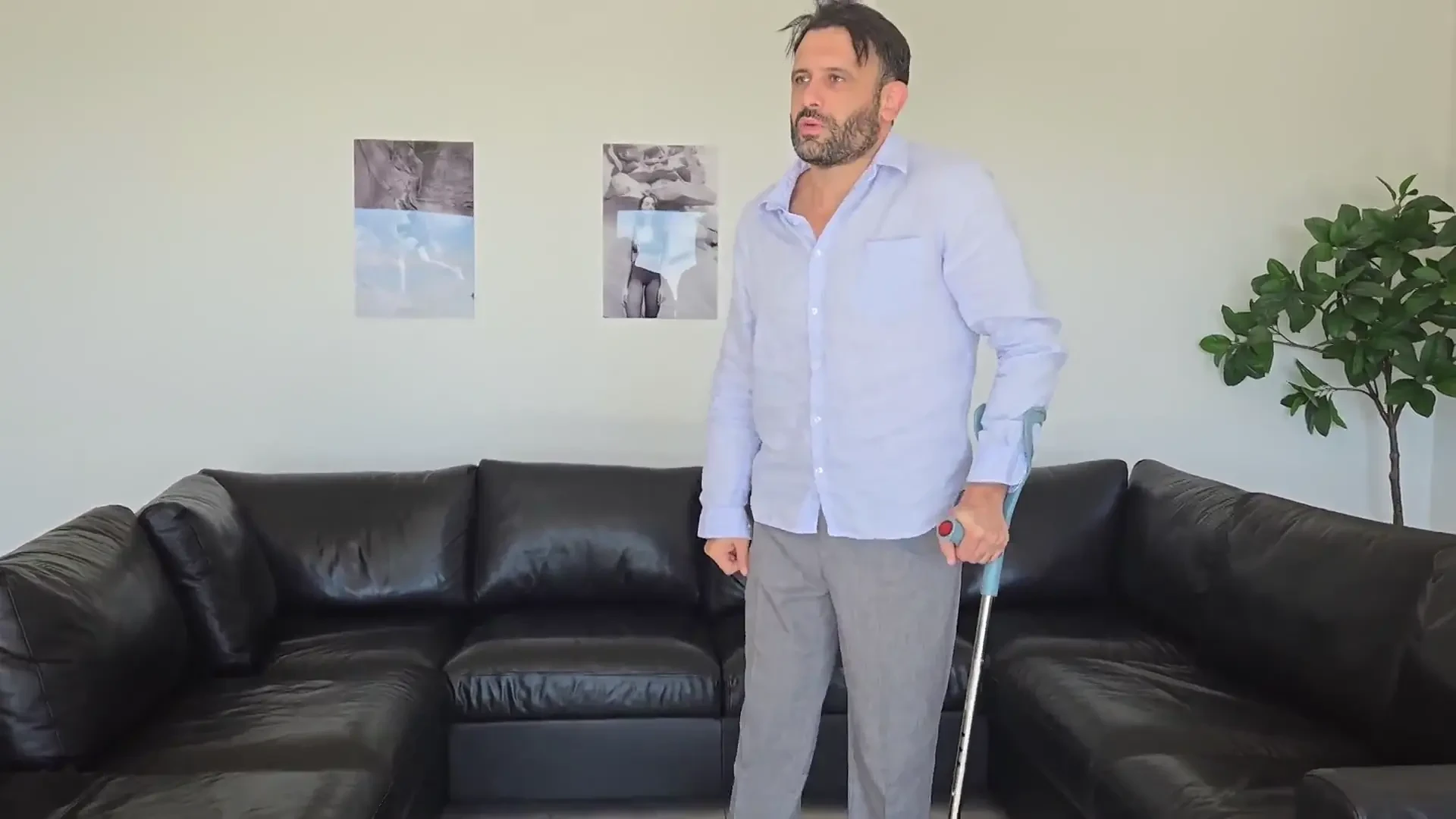 [JacquieEtMichelTV] an irresistible nurse… and very naughty!