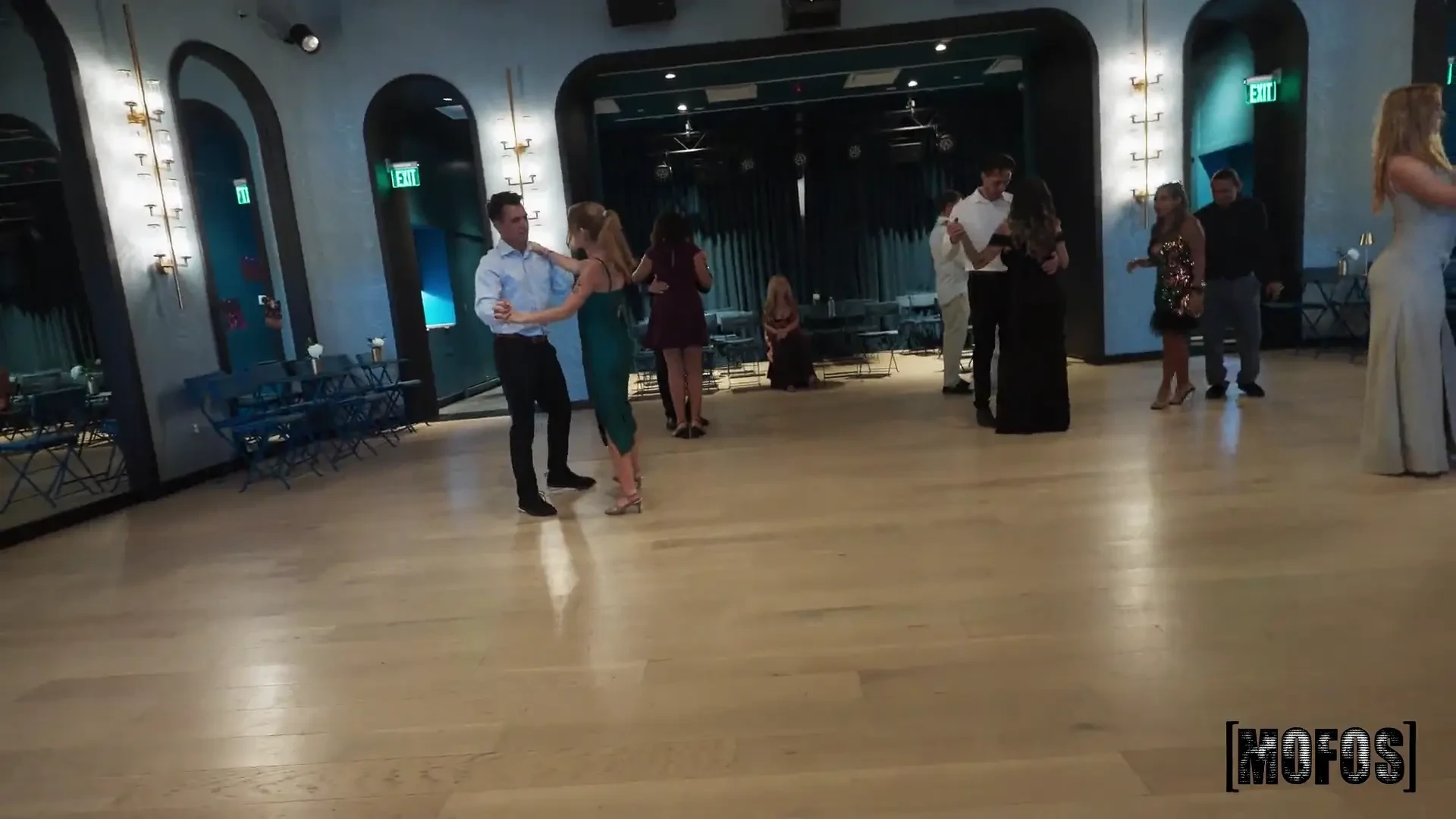 [LetsPostIt] Ballroom Balling