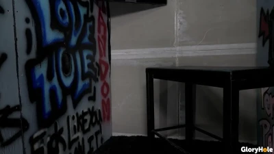 [GloryHole] Lunchtime On Her Knees With Ashlyn Angel