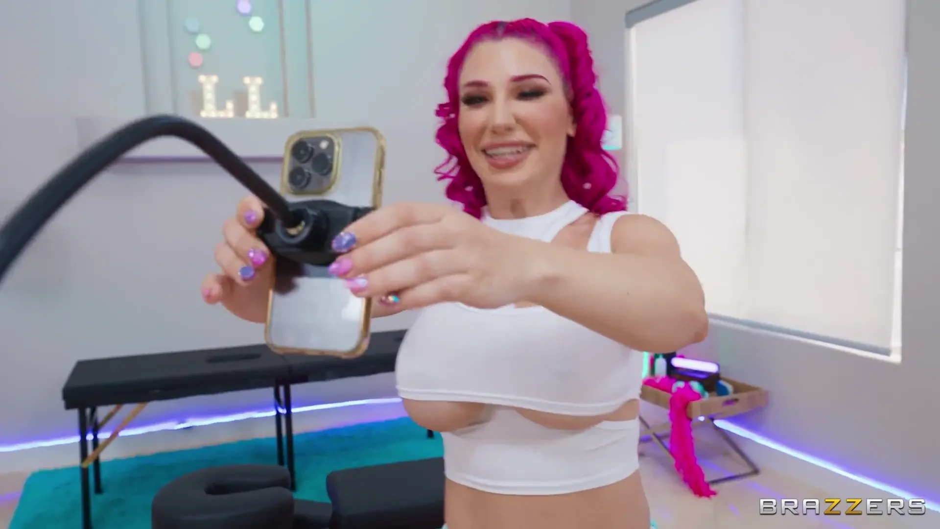 [BrazzersExxtra] My Viral Massage