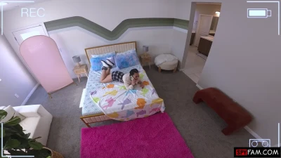 [SpyFam] Faking Sick For Selfies