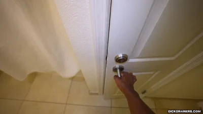 [DickDrainers] Dragon Plays With Her Food Before Eating