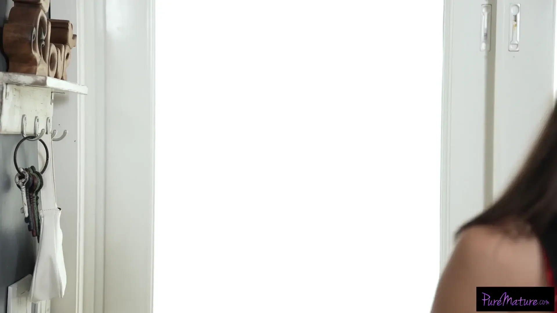 [PureMature] Surprise Massage