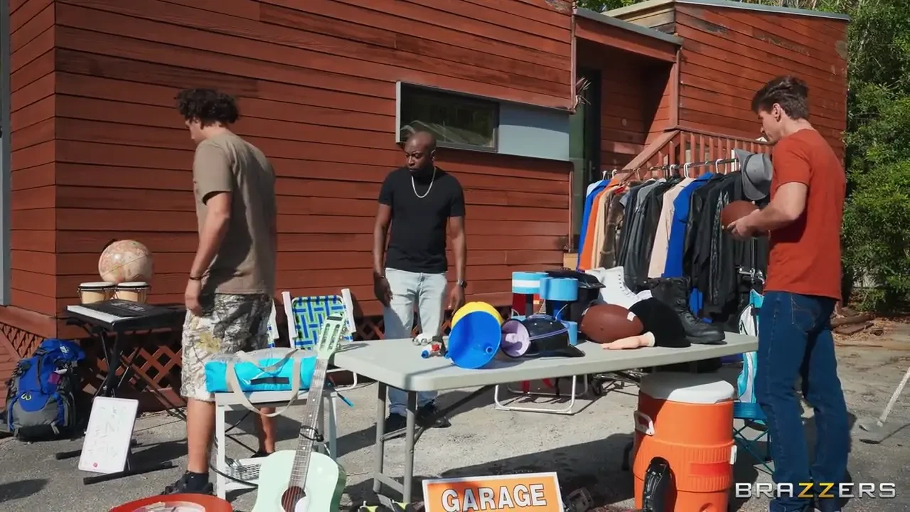 [BrazzersExxtra] Sweet Deal! An Intense Yard Sale Dickdown