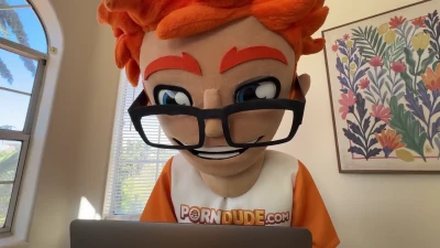 [PornDudeCasting] Sees Sex in Porn Dude’s Future