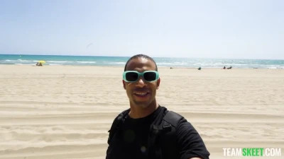 [PassportBros] The Tiny Yoga Babe (Agatha Shay’s Debut)