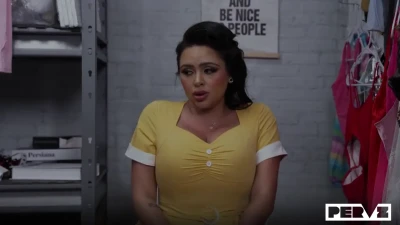 [ShoplyfterMylf] Thicker Than Cake Housewife Gets Caught Stealing