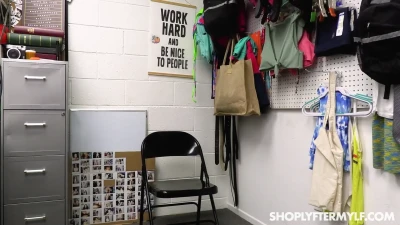 [ShoplyfterMylf] The Battery Thief