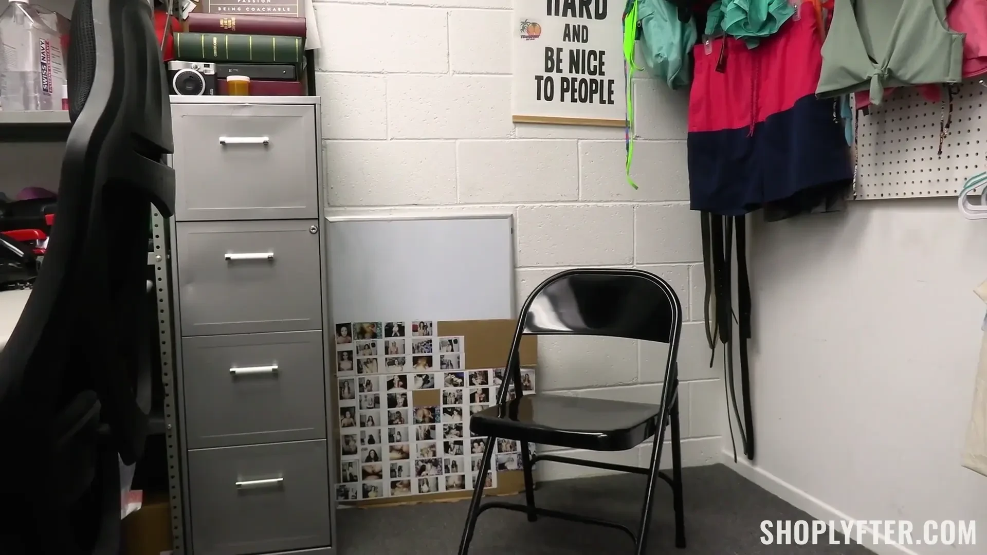 [Shoplyfter] Shoplifting in the Genes