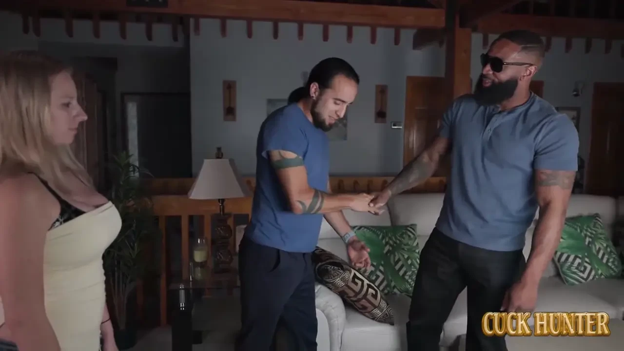 [CuckHunter] Interracial Cuckold’s Surprise: Pixie Kinzi’s Hidden Desire